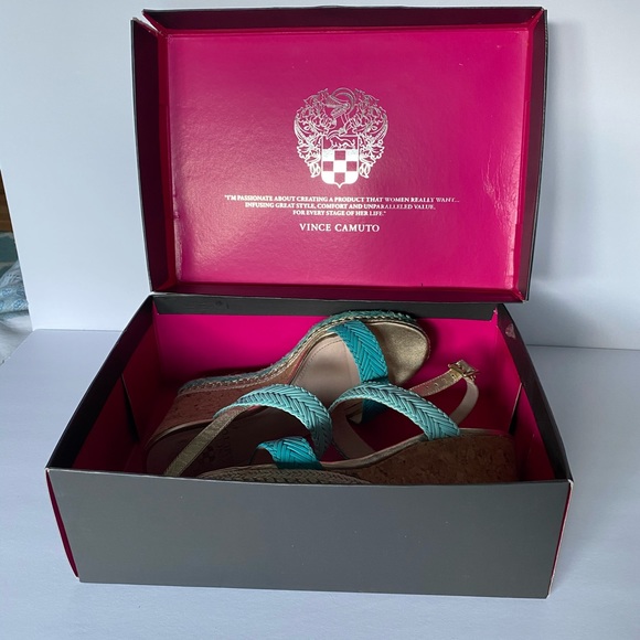 Gorgeous Vince Camuto summer wedges, sz 8,5 - Picture 8 of 9
